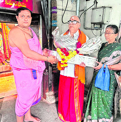 పట్టించుకోరా! 9