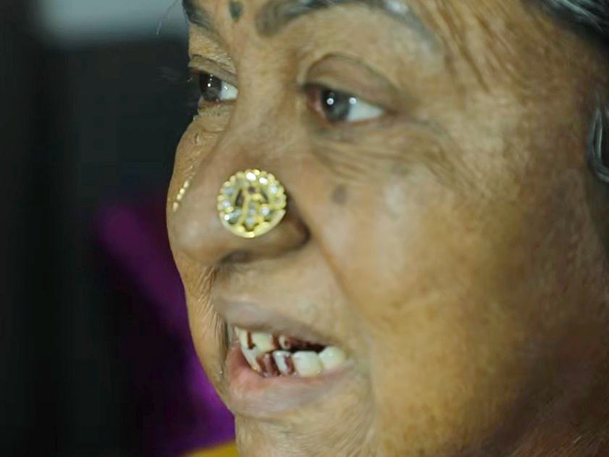 Actress Radhika Sarathkumar Thaaikizhavi Movie Makeup Making7