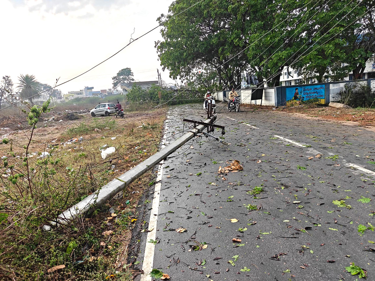 Vadagalla Varsham in Telangana 2026 Photos4