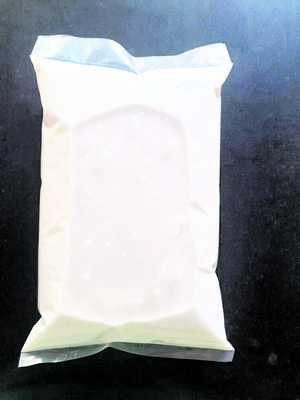 ప్యాకెట్‌ పాలు తాగితే క్యాన్సర్‌ బారిన పడతామంటారు. బయట 1