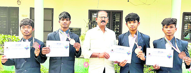 సీఎం కప్‌ విజేతలు వీరే..1