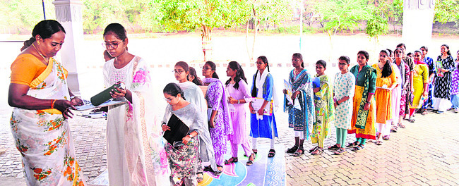 ద్వితీయ అంకం ప్రారంభం1