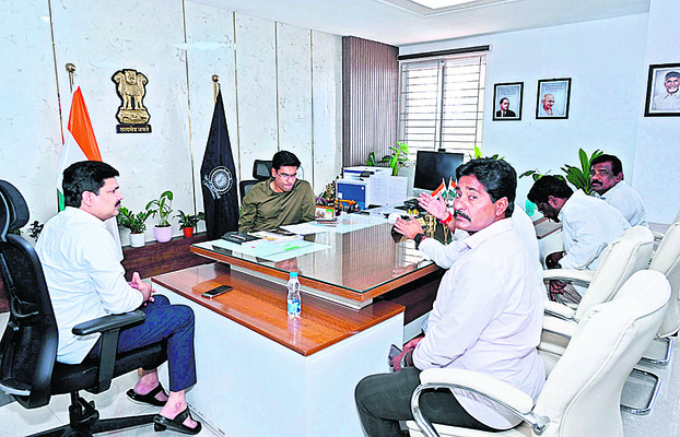 పులికాట్‌లో సరిహద్దులు చూపండి1