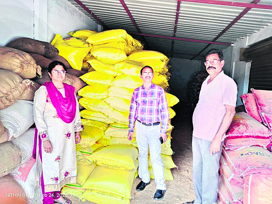 ఎరువుల కొరత రాకుండా పర్యవేక్షణ
1