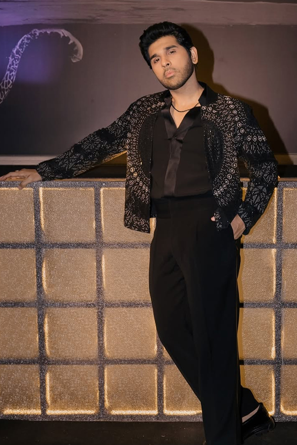 Allu Sirish And Nayanika Looks IN Black Dress Photos8