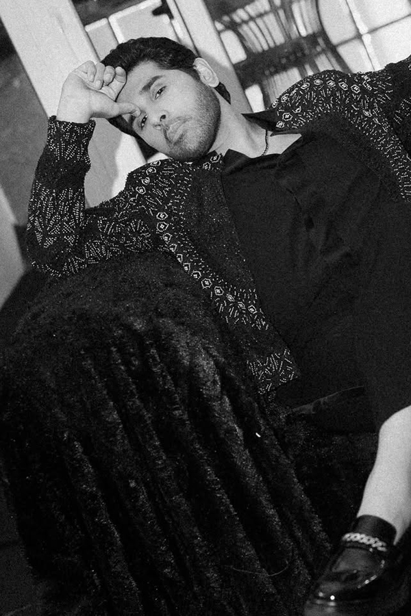 Allu Sirish And Nayanika Looks IN Black Dress Photos9