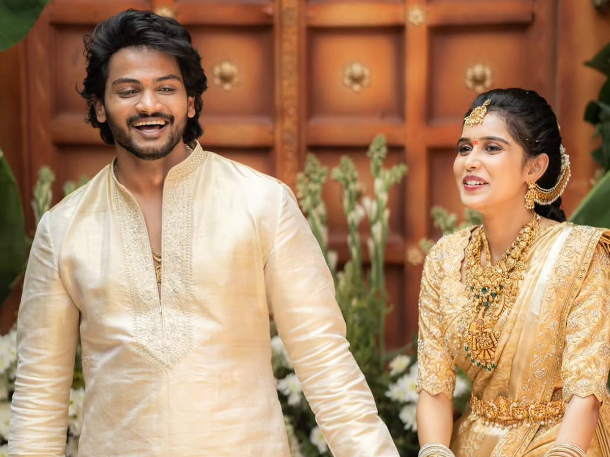 Shanmukh Jaswanth Engagement Photos8