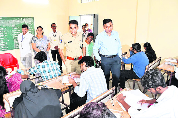 ఇంటర్‌ పరీక్షలు షురూ2