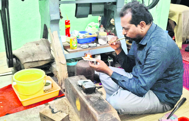 స్వర్ణకారుల ఆకలి కేకలు 1