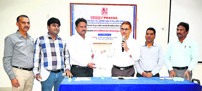 రోడ్డు ప్రమాదంలో వ్యక్తి మృతి1