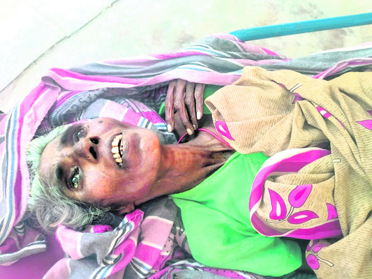 రిమ్స్‌ మార్చురీలో మృతదేహం
1