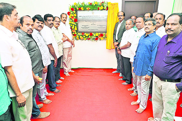 తమిళనాడు డైయింగ్‌ యూనిట్‌ మూసివేత 
1