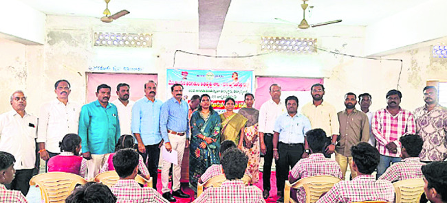 ‘సాక్షి’కి రుణపడి ఉంటాం
2