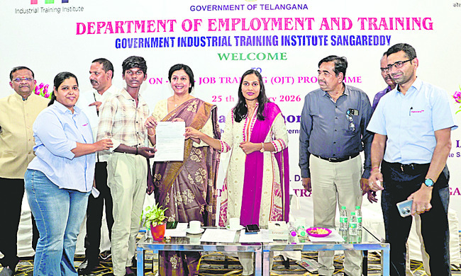 ఉపాధి కల్పనే ఏటీసీ లక్ష్యం1