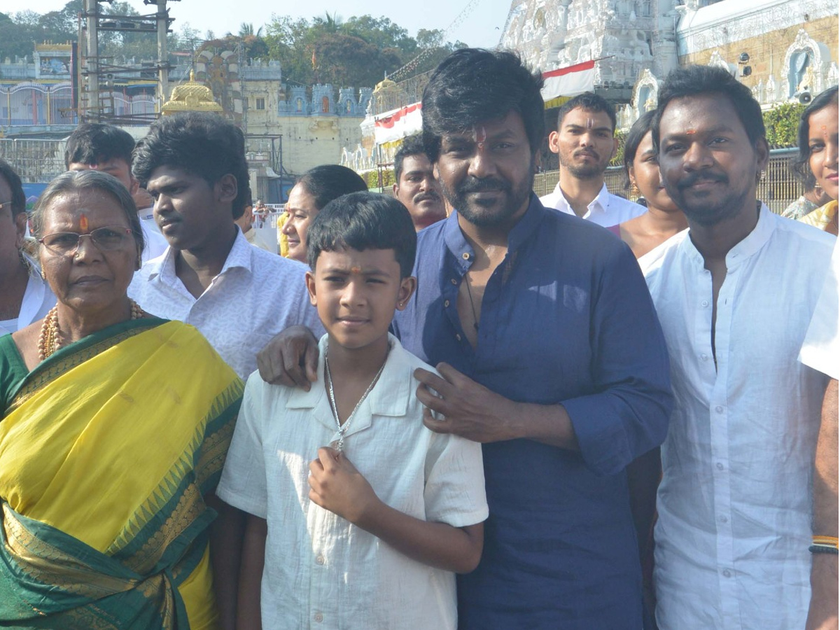 Actor And Choreographer Raghava Lawrence And Family Visited Tirumala Photos1