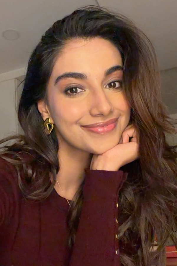 Actress Meenakshi Chaudhary Funniest Moments Photos16