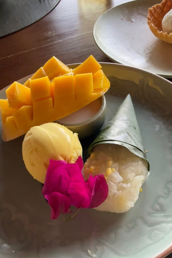 Actress Ritu Varma Enjoying Vacation In Thailand With Family Photos8