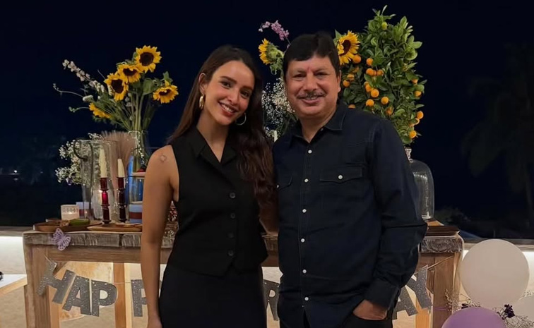 Actress Tripti Dimri BIrthday Celebrations Photos5