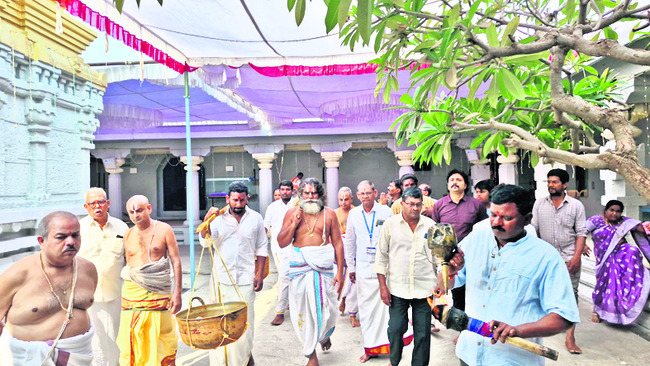 వెంకన్న కల్యాణం చూతమురారండి... 1