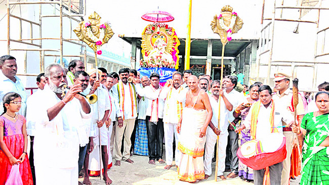 పుష్కరాలకు పార్కింగ్‌ స్థలాల గుర్తింపు
1