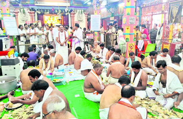 కూటమిపై నెటిజనం నిలదీత 3