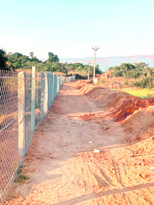 ప్రభుత్వాధికారి భూమాయ2