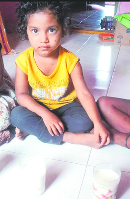 పాము కాటుకు చిన్నారి మృతి 1