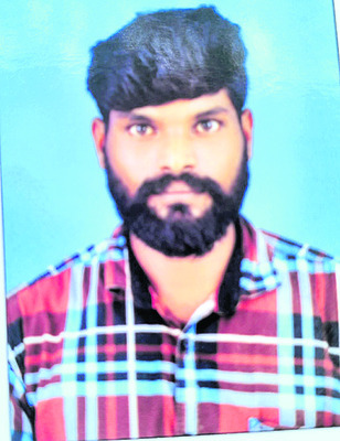 ఉరేసుకొని వ్యక్తి ఆత్మహత్య2