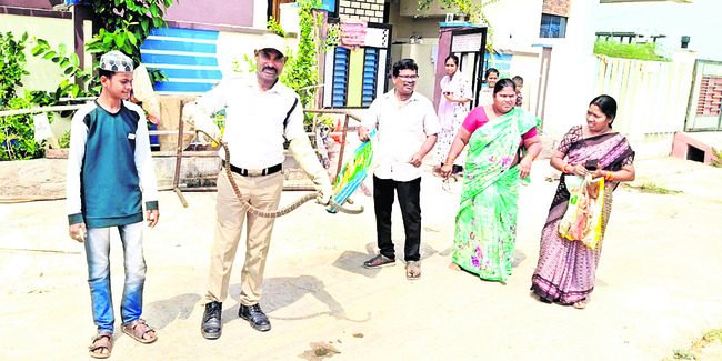 విద్యుత్‌ షాక్‌తో రైతు మృతి 
1