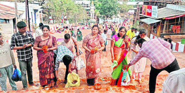 శోభాయమానంగా గిరిప్రదక్షిణ 1
