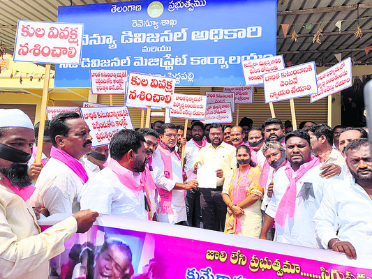 విద్యార్థుల సమగ్రాభివృద్ధికి కృషి 1