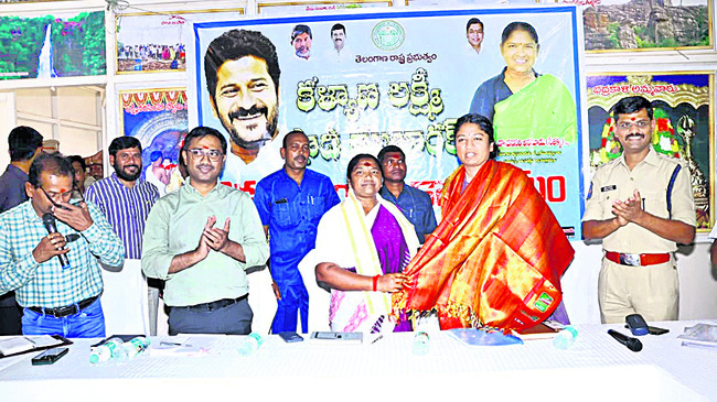 చెక్‌డ్యాం నిర్మాణాలపై సర్వే చేయాలి1