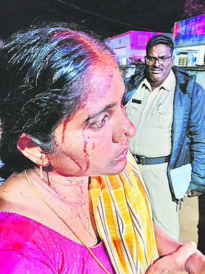 ఆస్తి కోసం అన్నదమ్ముల బాహాబాహీ 1