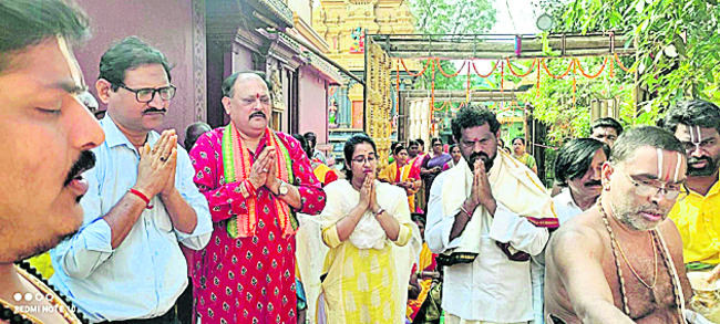 రామస్థూపానికి పంచామృత అభిషేకం 1