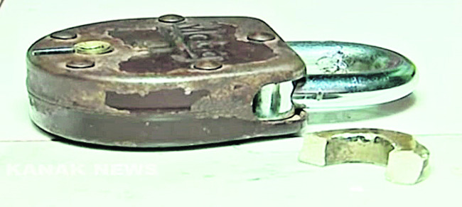 రోడ్డు ప్రమాదంలో   నలుగురికి తీవ్రగాయాలు 2