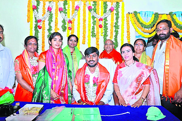 మున్సిపాలిటీ అభివృద్ధికి పాటుపడాలి1