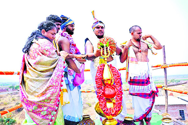 వేడుకగా నందీశ్వరాలయ విగ్రహ ప్రతిష్ట1