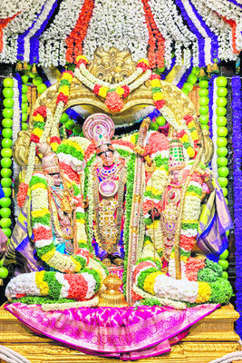 తెప్పపై సీతారామలక్ష్మణులు 
1