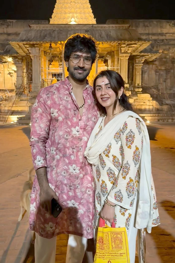 Actor Aadhi Pinisetty And Nikkigalrani couple visited Kumbakonam And Thanjavur temples PHotos2