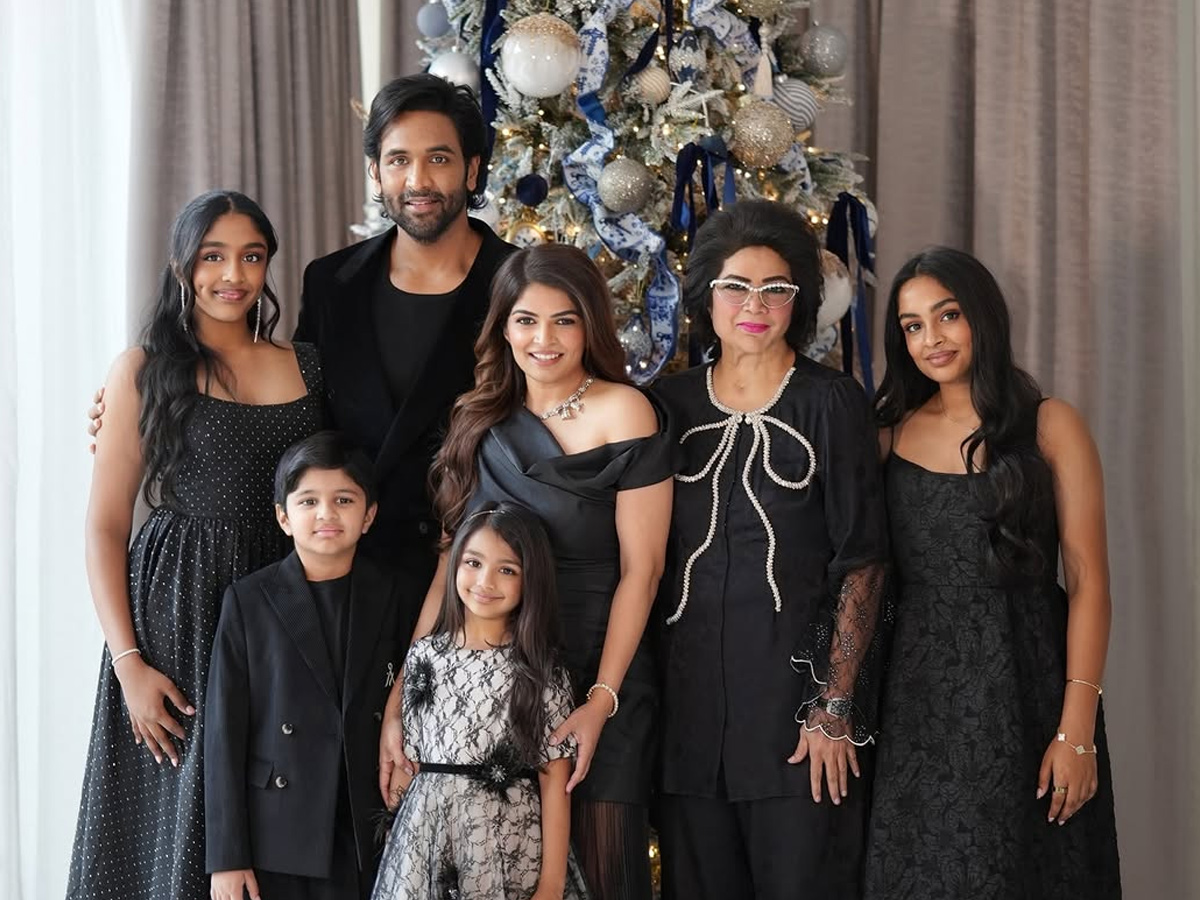 Vishnu Manchu wife Viranica Birthday wishes to Her mother with beautiful Photos3