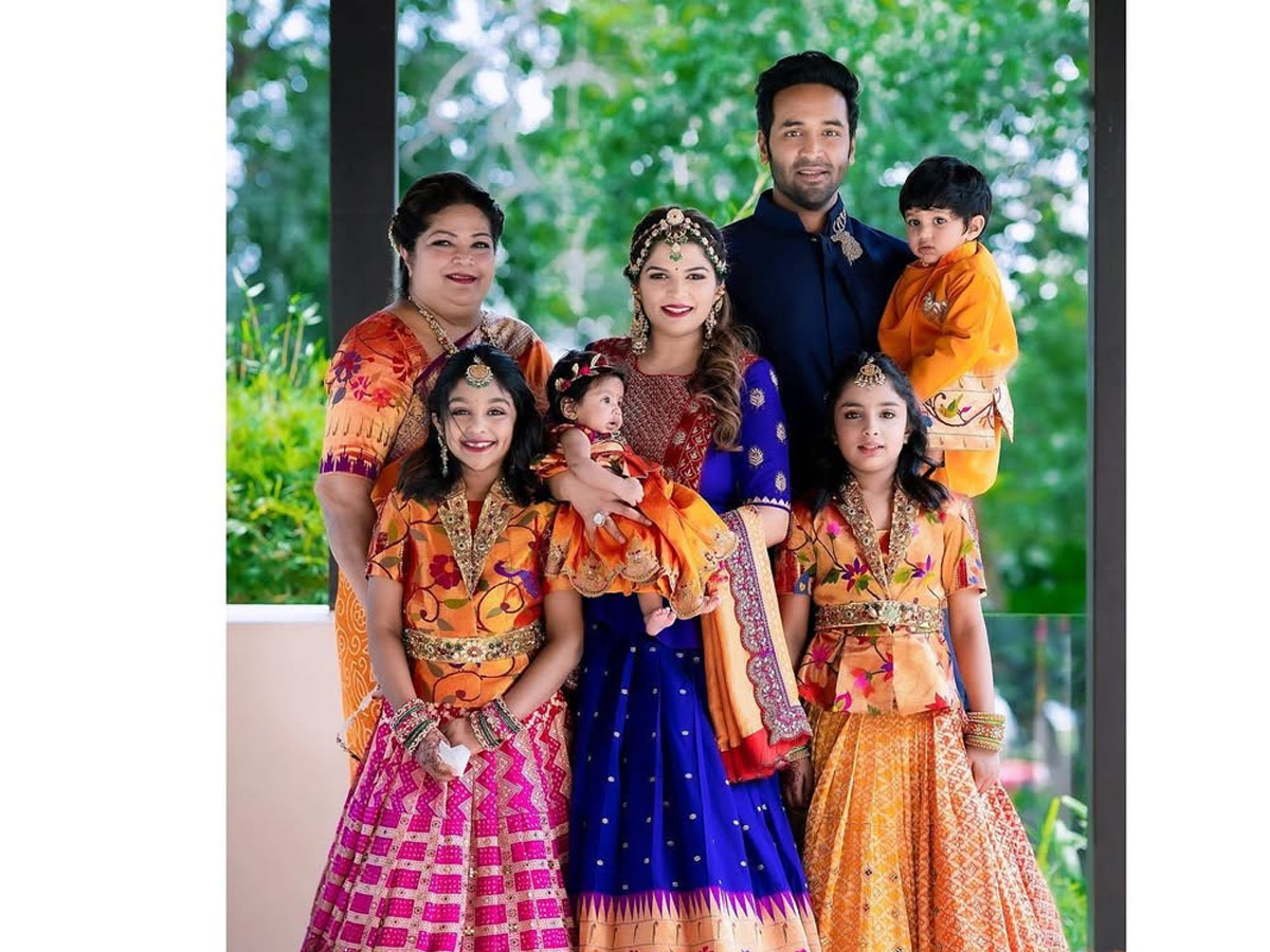 Vishnu Manchu wife Viranica Birthday wishes to Her mother with beautiful Photos8