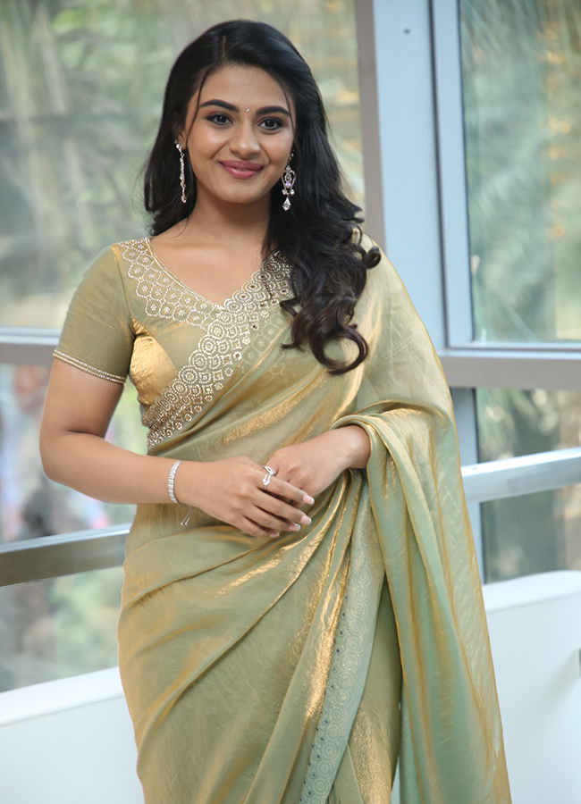 Vishnu Vinyasam Movie Heroine Nayan Sarika HD Photos18