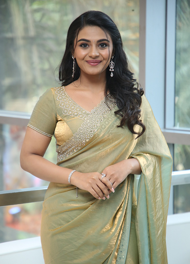 Vishnu Vinyasam Movie Heroine Nayan Sarika HD Photos20