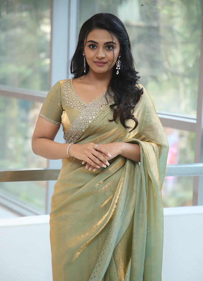 Vishnu Vinyasam Movie Heroine Nayan Sarika HD Photos5