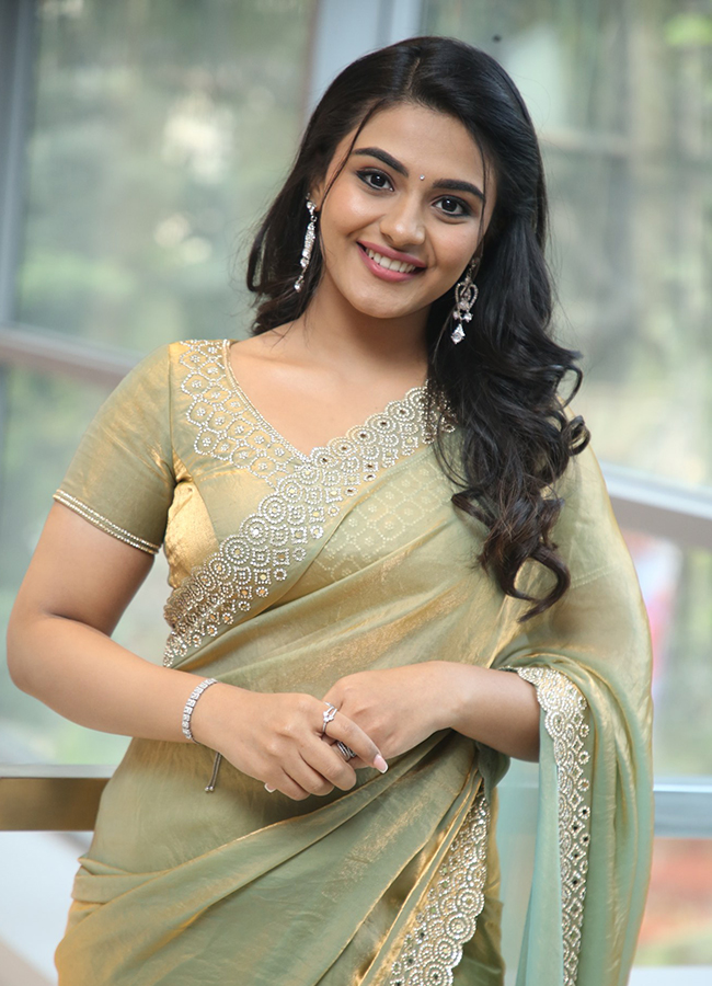 Vishnu Vinyasam Movie Heroine Nayan Sarika HD Photos8