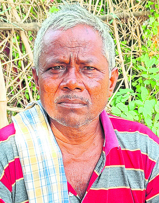 పొలాలకు పోయి   తెచ్చుకుంటం 
1