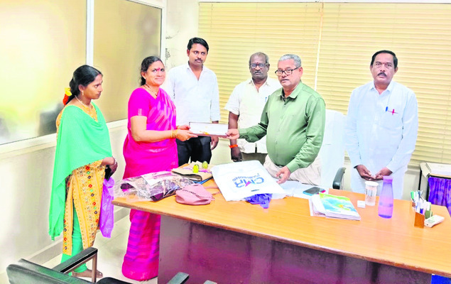 కలుషిత నీటి వల్లే దద్దుర్లు 
2