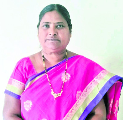 పని భారం మోపుతూ.. 
2