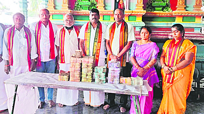 దుర్గమ్మ సేవలో తెలంగాణ ఉప ముఖ్యమంత్రి  3