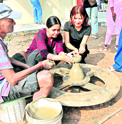 కల్చర్‌ఫుల్‌ ఫెస్ట్‌.. 4